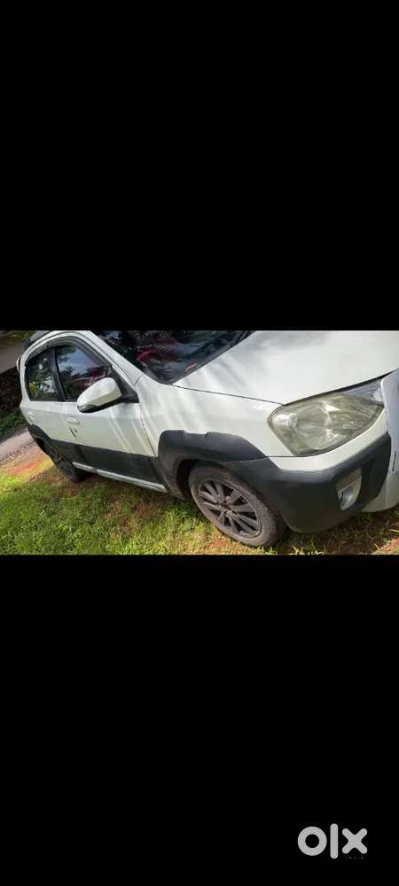Toyota Etios Cross 1.2 2014