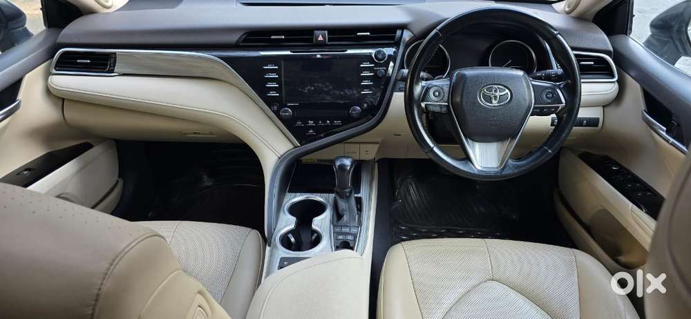 Toyota Camry 2.5 Hybrid, 2019, Petrol