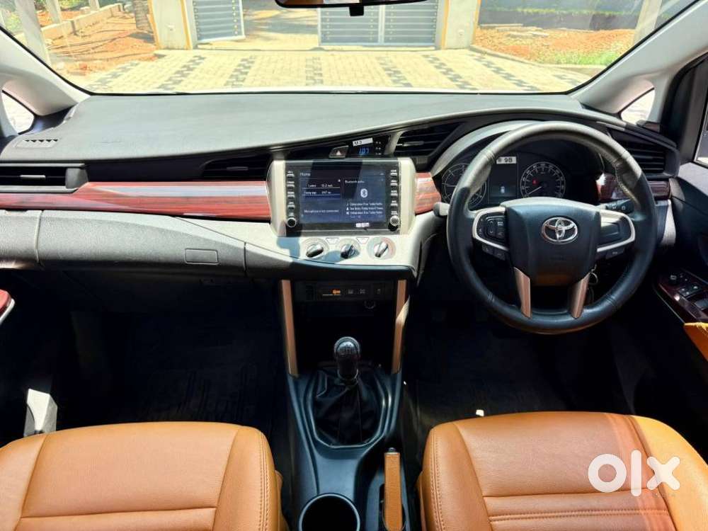 Toyota Innova Crysta 2.4 G Mt 7 Str, 2023, Diesel