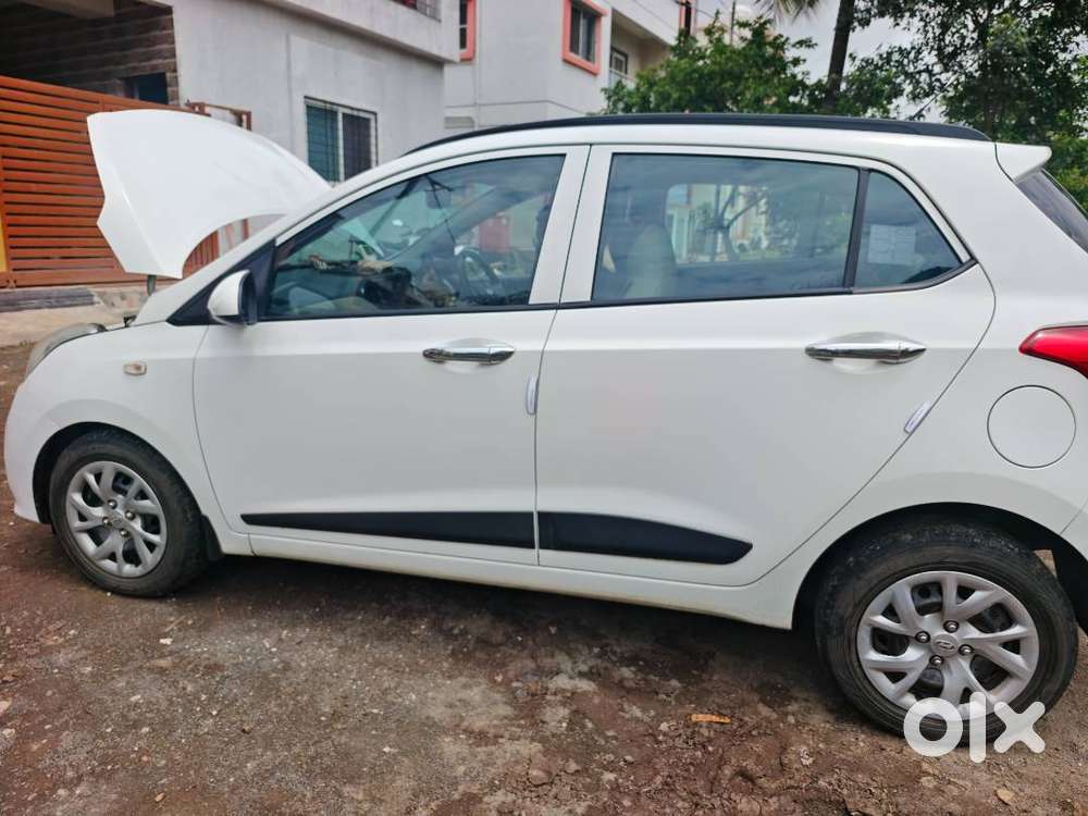 Hyundai Grand I10 Cng + Petrol