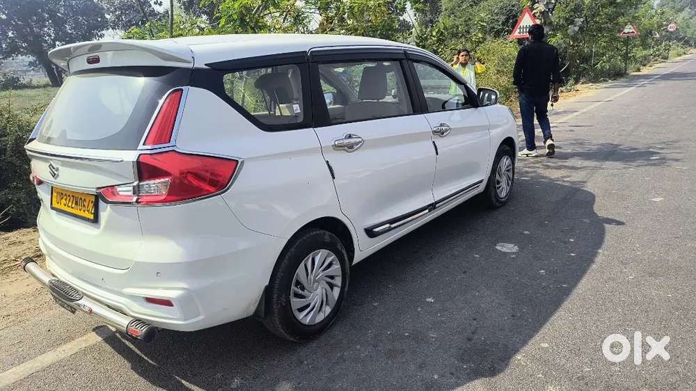 Maruti Suzuki Ertiga Vxi 2025