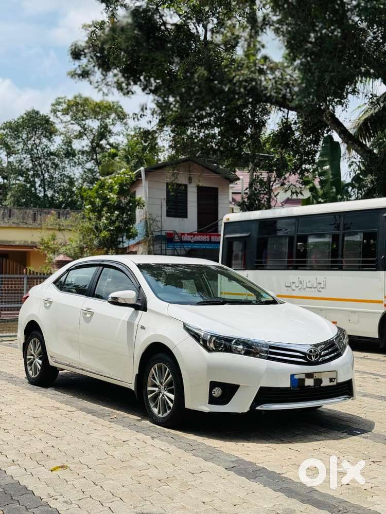 Toyota Corolla Altis 2013-2017 Vl At, 2016, Petrol