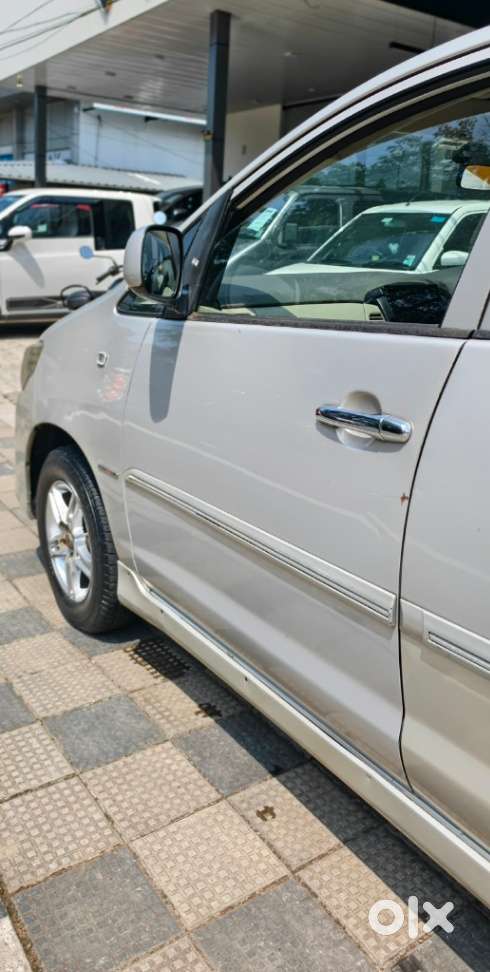 Toyota Innova 2.5 G (diesel) 7 Seater, 2012, Diesel