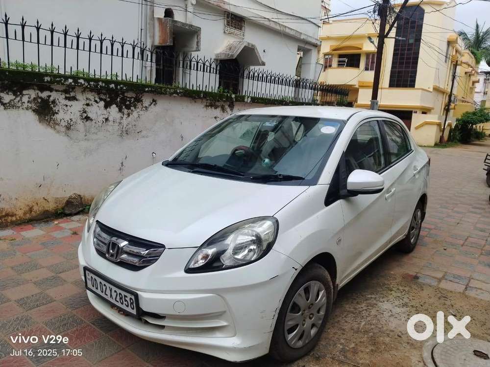 Honda Amaze 2016 Petrol Well Maintained