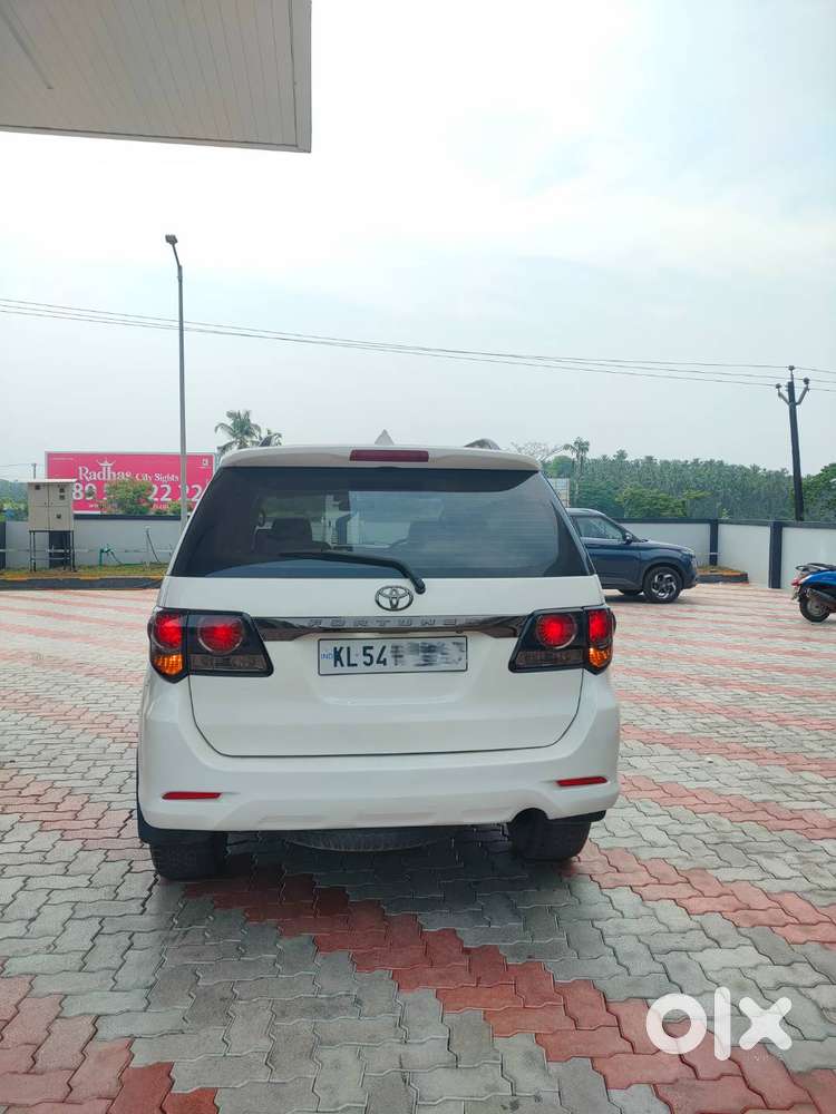 Toyota Fortuner 2013