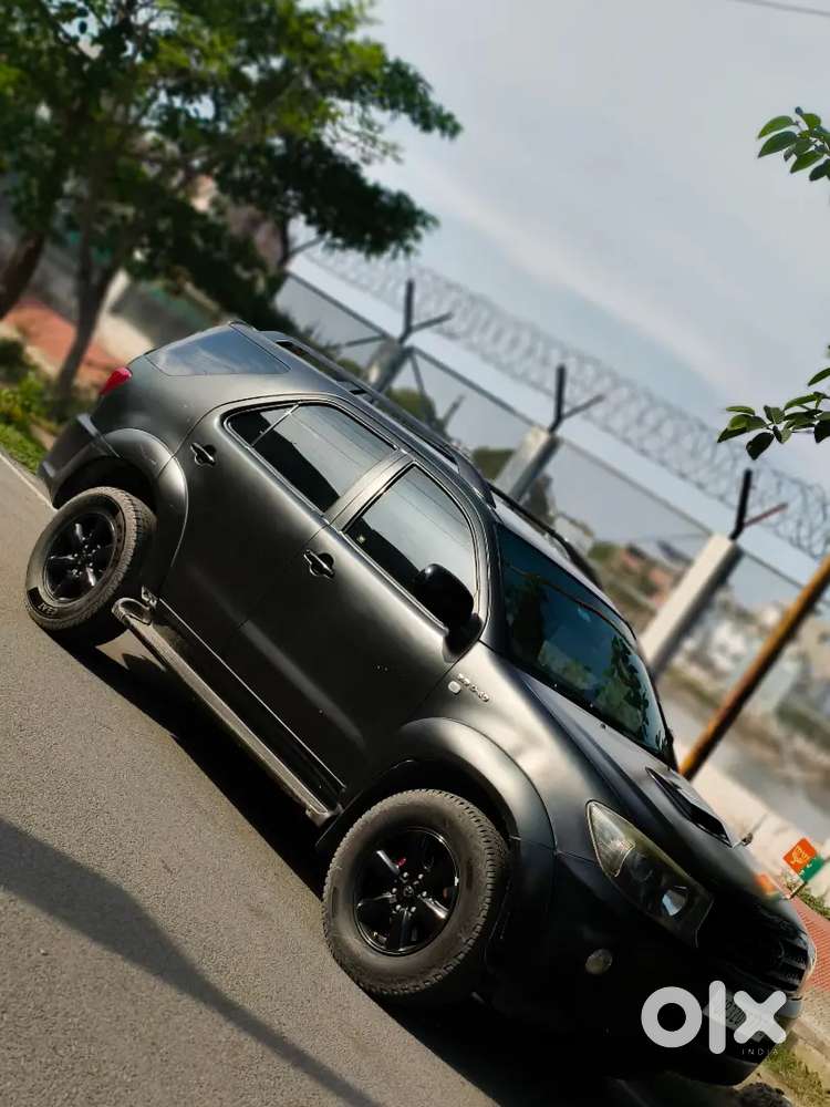 Toyota Fortunner 4×4 Manual 2011