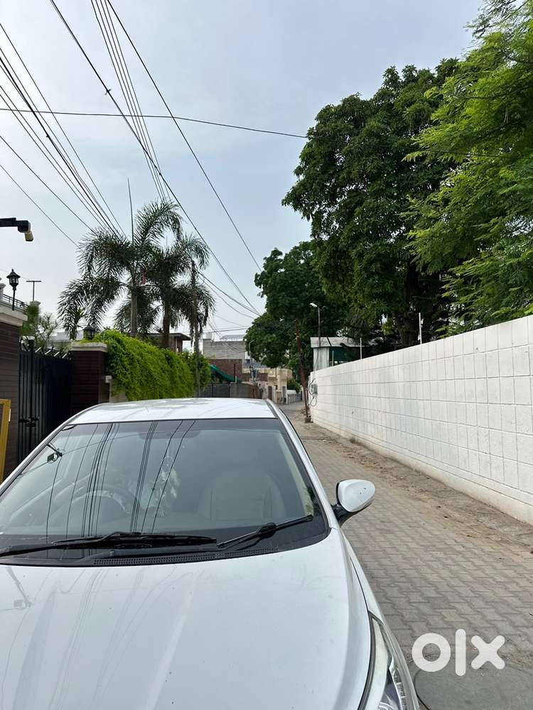Hyundai Fluidic Verna 2014