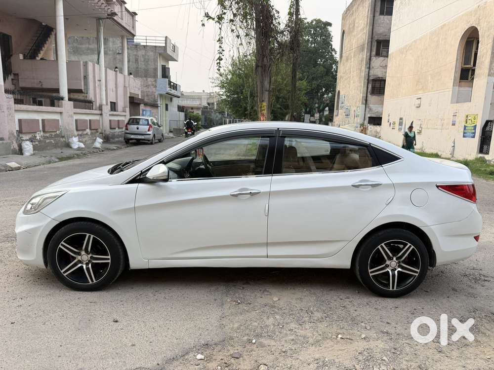 Hyundai Verna 1.6 Crdi At Sx Option, 2015, Diesel