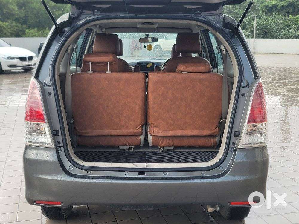 Toyota Innova 2.5 G (diesel) 7 Seater, 2011, Diesel