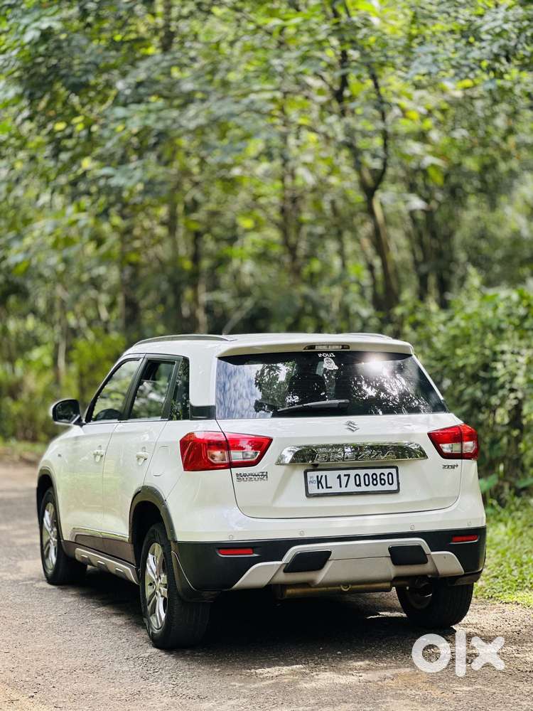 Maruti Suzuki Brezza Zdi+ Dual Tone, 2017, Diesel