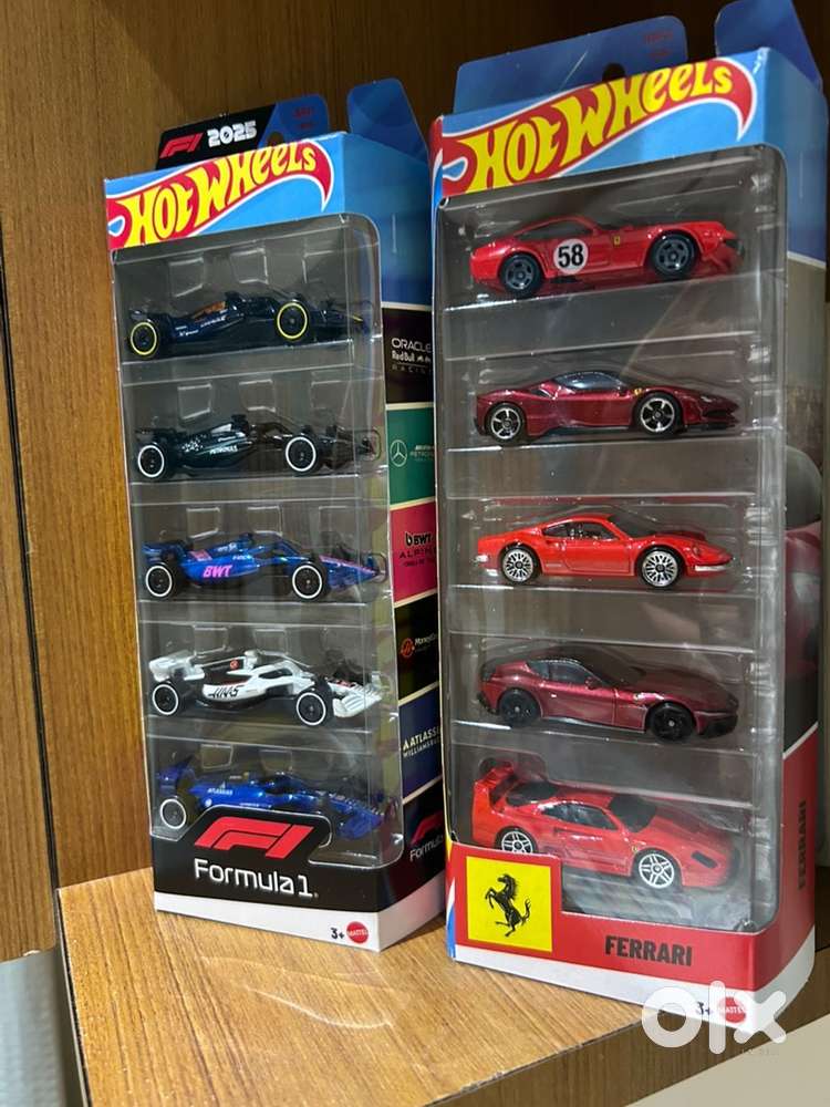 Hot Wheels F1 5-Car Set + Ferrari 5-Car Set - 10 Cars Combo
