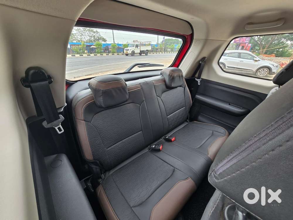 Mahindra Scorpio N Z4 Petrol Mt 7 Str, 2024, Petrol