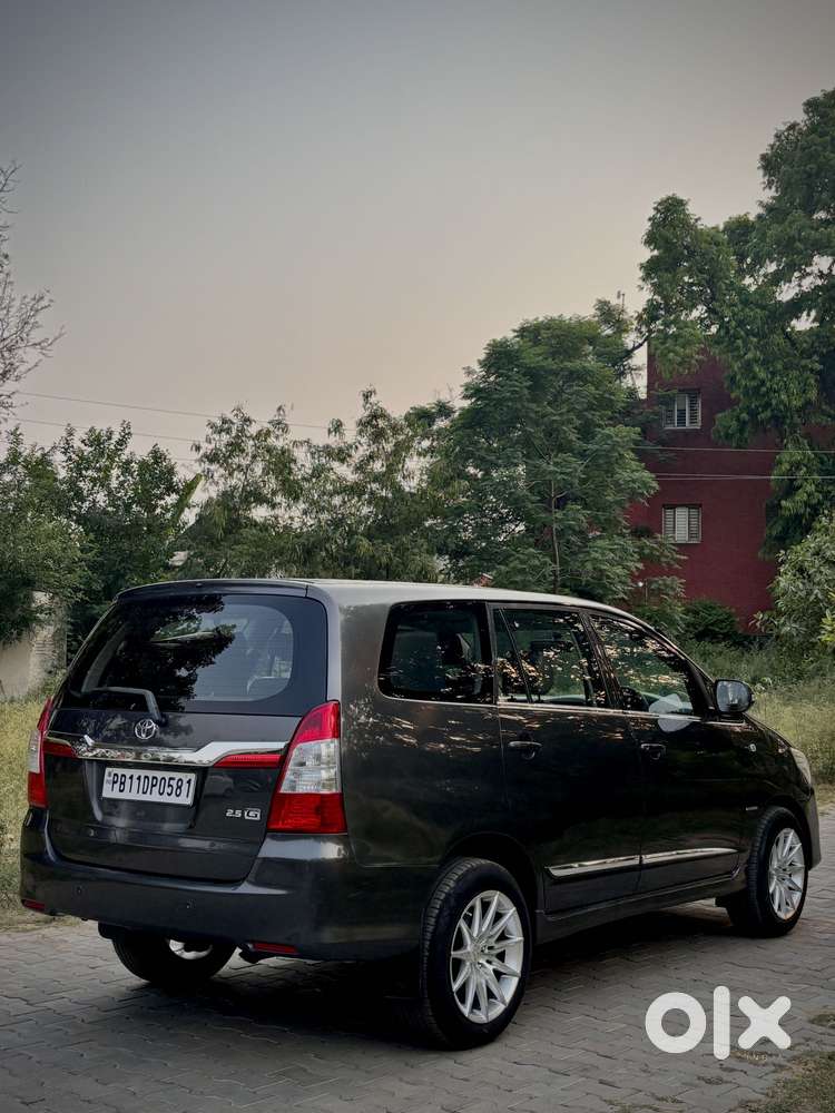 Toyota Innova 2.5 G (diesel) 7 Seater Bs Iv, 2015, Diesel