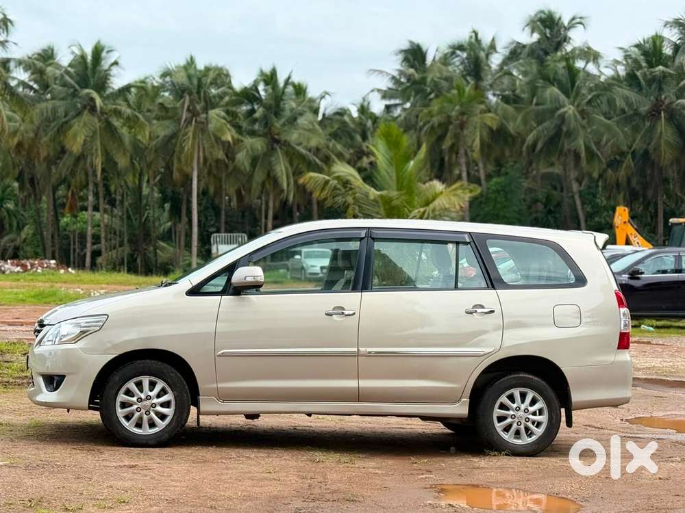 Toyota Innova Diesel 2012