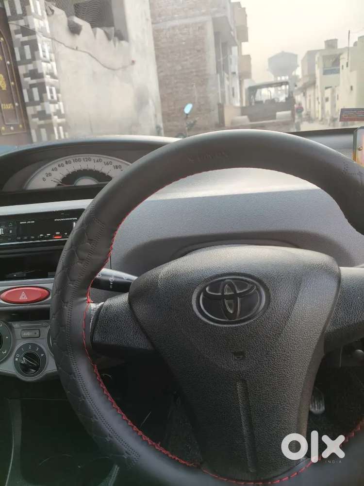 Toyota Etios Liva 2012