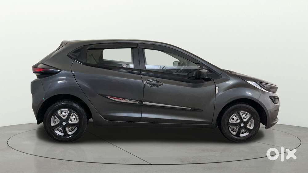 Tata Altroz Xe Petrol, 2022, Petrol