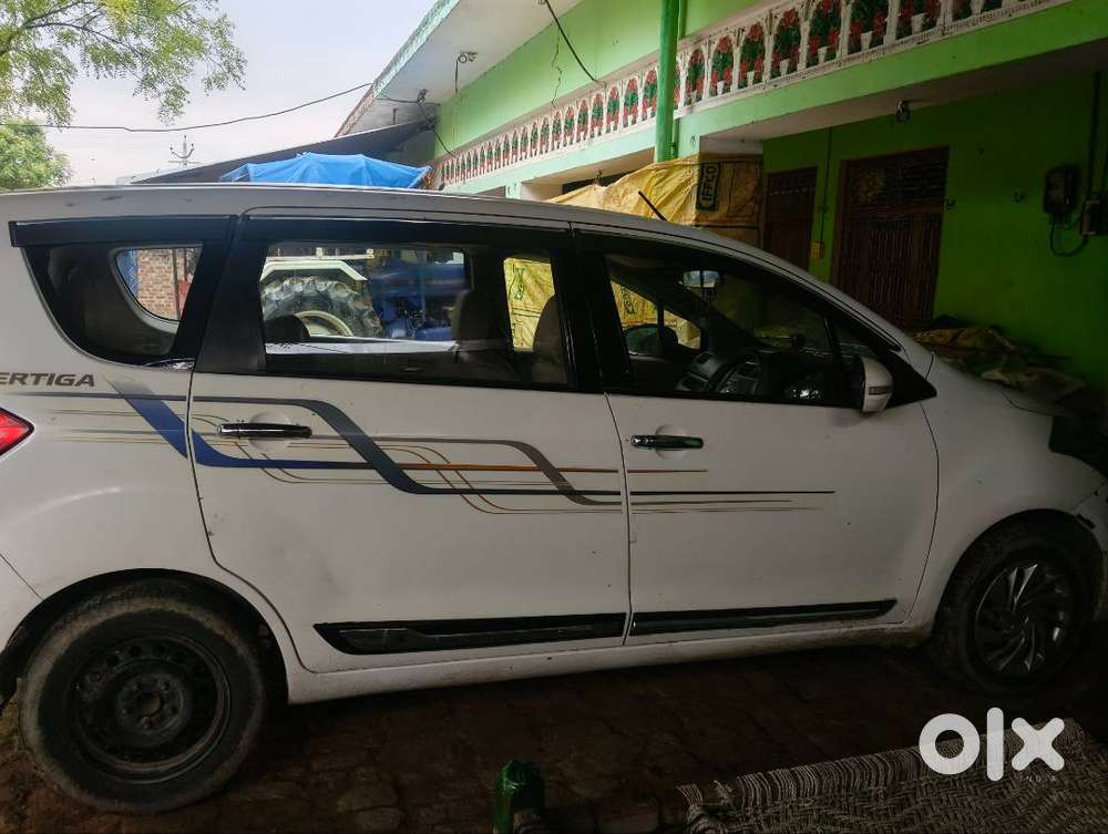Maruti Suzuki Ertiga 2015 Diesel 190000 Km Driven