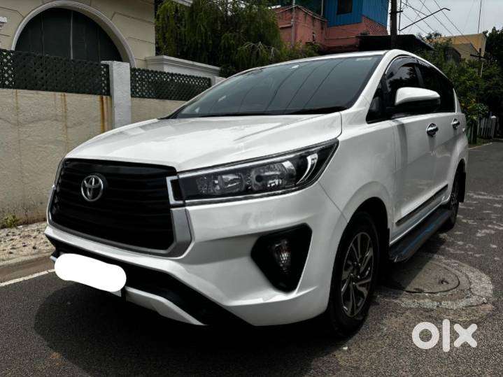 Toyota Innova Crysta 2.4 G Mt 8s, 2022, Diesel