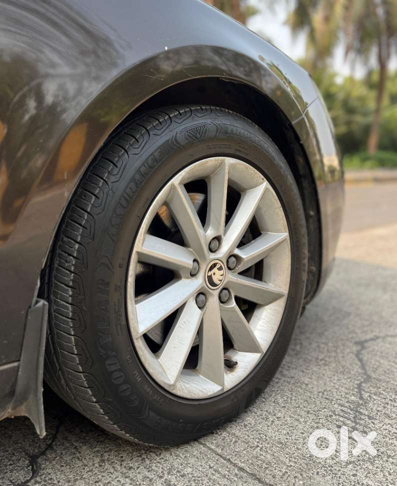 Skoda Superb L&k 2.0 Tdi At, 2015, Diesel