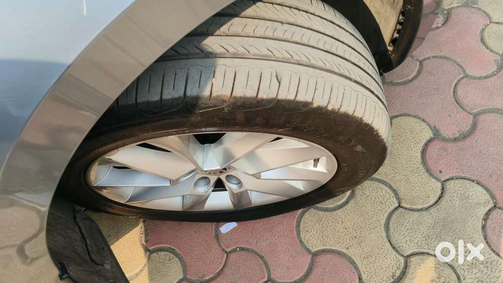 Skoda Superb 2.0 L&k Tsi At, 2019, Petrol