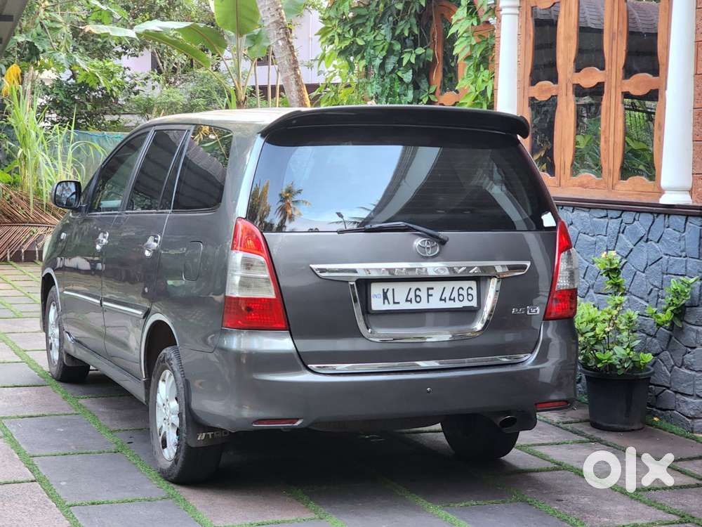 Toyota Innova 2.5 G (diesel) 7 Seater Bs Iv, 2012, Diesel