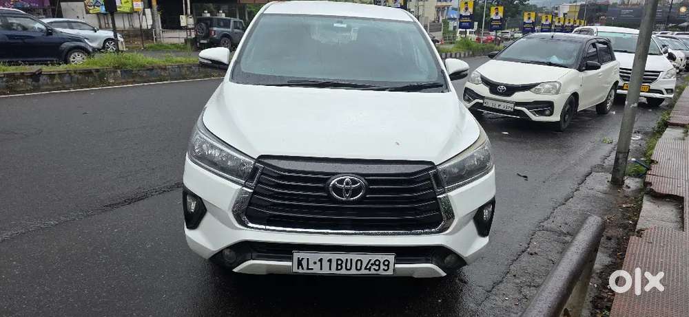 Toyota Innova Crysta 2016 Variant