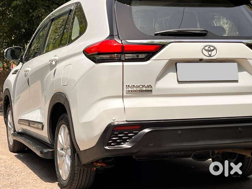 Toyota Innova Hycross 2.0 Vx Hybrid 7 Str, 2023, Petrol