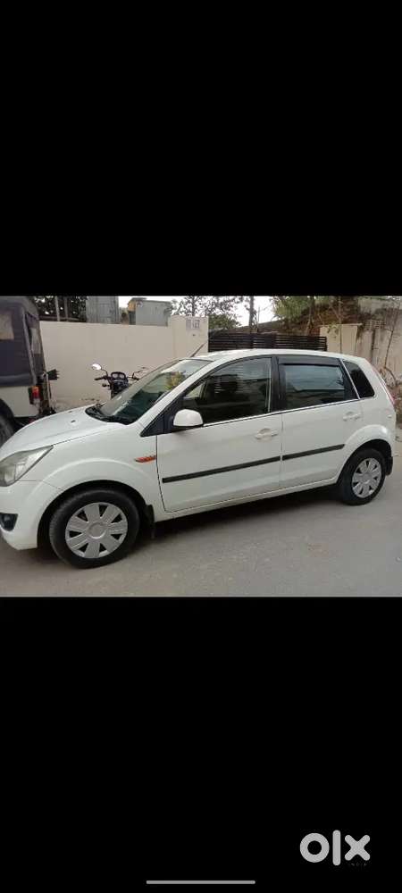 Ford Figo Petrol Manual 2011 Third