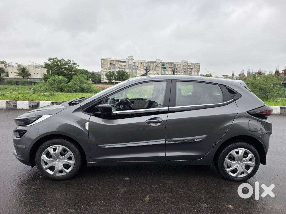 Tata Altroz 1.2 Xm Plus, 2022, Petrol