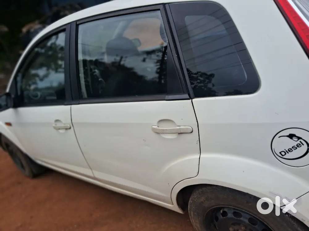 Ford Figo 2011 Diesel 145000 Km Driven