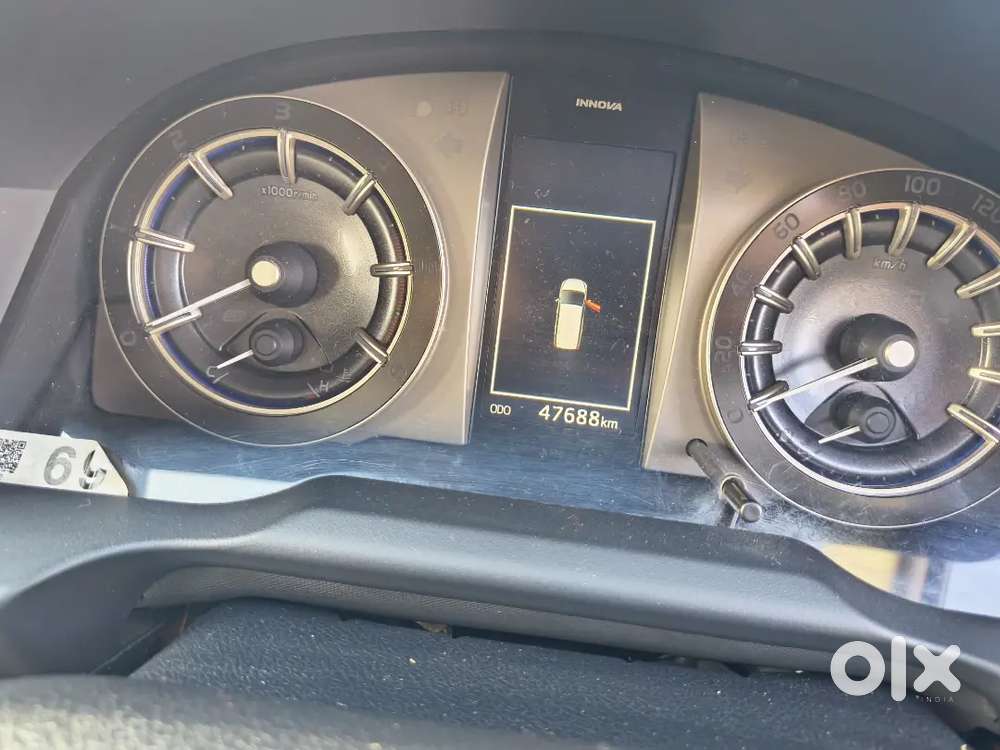 Toyota Innova Crysta 2016 Diesel Well Maintained