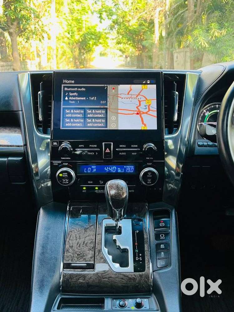 Toyota Vellfire Vip – Executive Lounge, 2021, Petrol