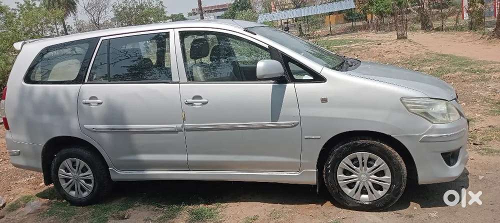 Toyota Innova 2013