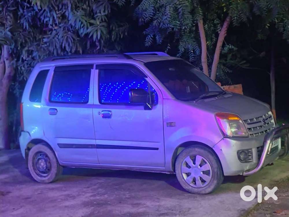 ए सी चिल्ड सभी टायर नए