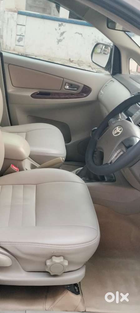 Toyota Innova 2.5 V 7 Str, 2012, Diesel