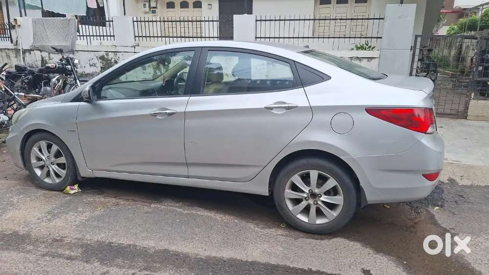 Hyundai Verna Crdi 2011