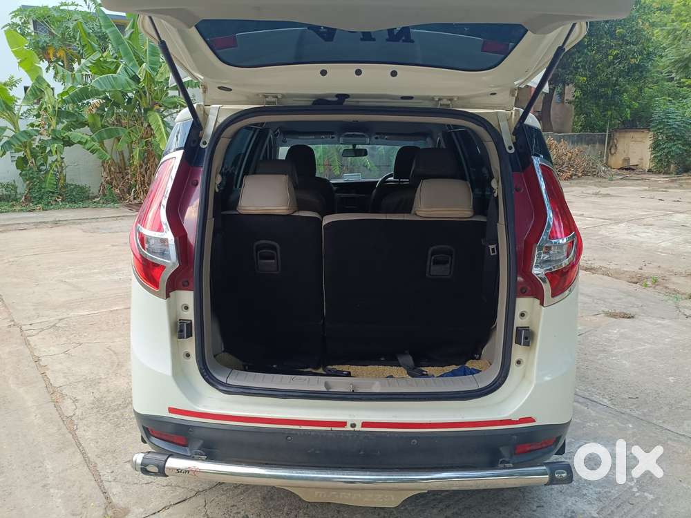 Mahindra Marazzo M2, 2019, Petrol