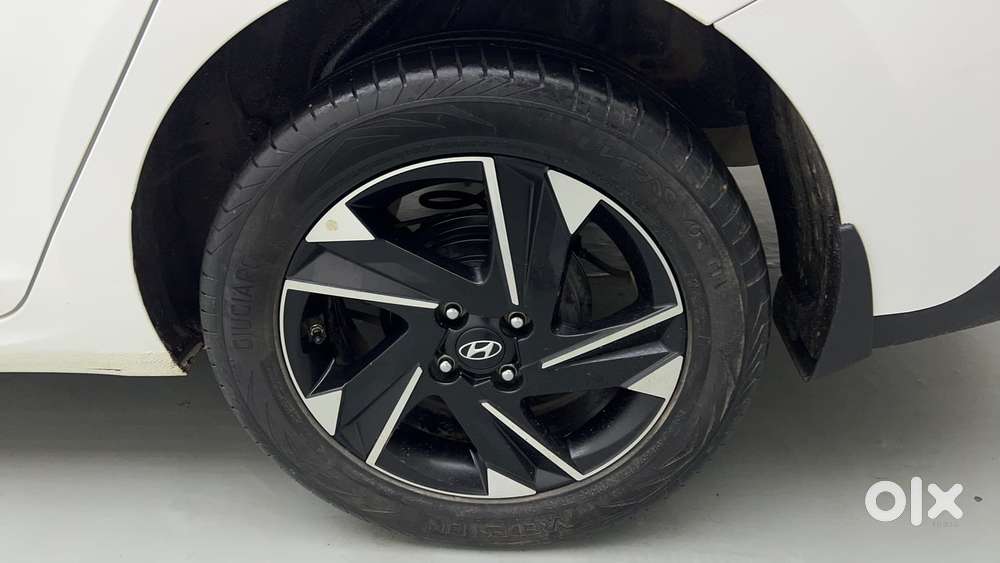 Hyundai Verna 1.5 Sx (o) Vtvt Ivt, 2022, Petrol