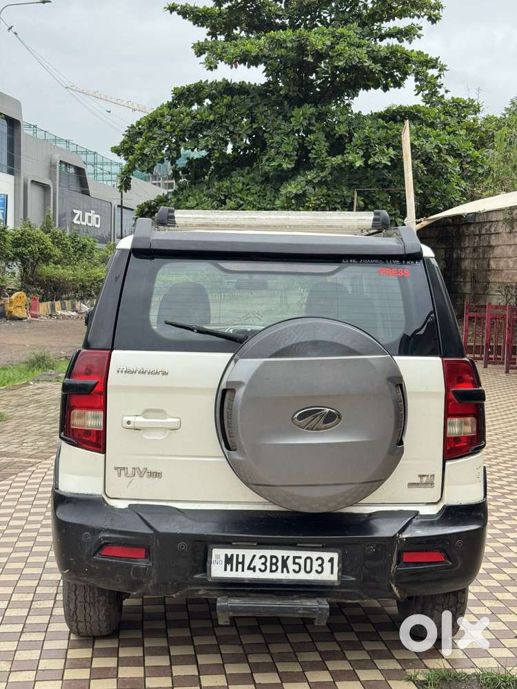 Mahindra Tuv 300 1.5 T10 (o) Amt, 2018, Diesel