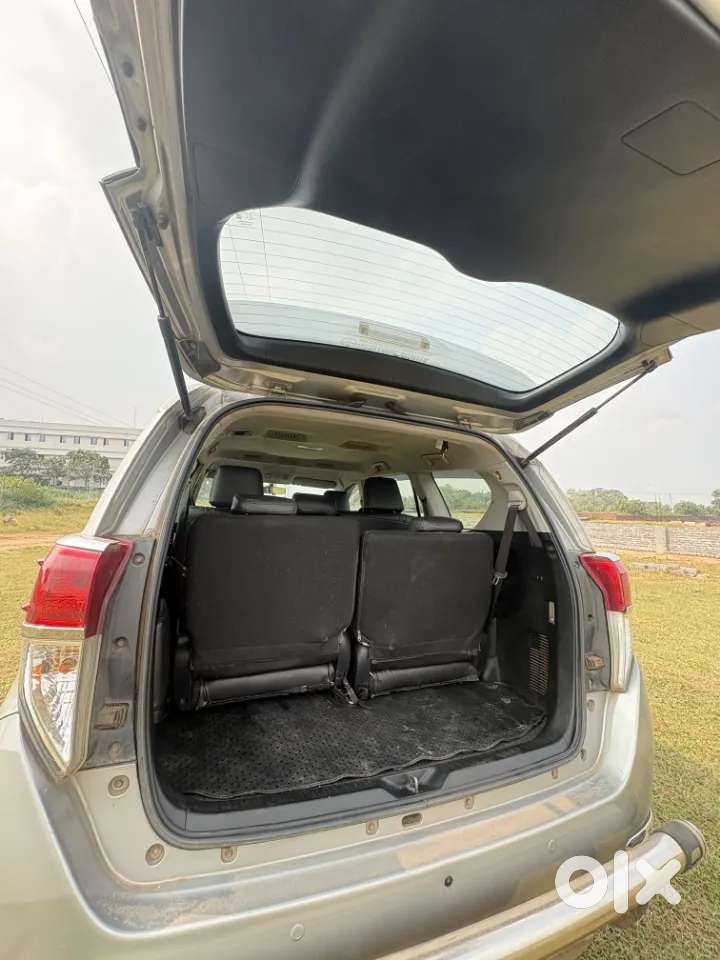 Toyota Innova Crysta G 8 Str, 2017, Diesel