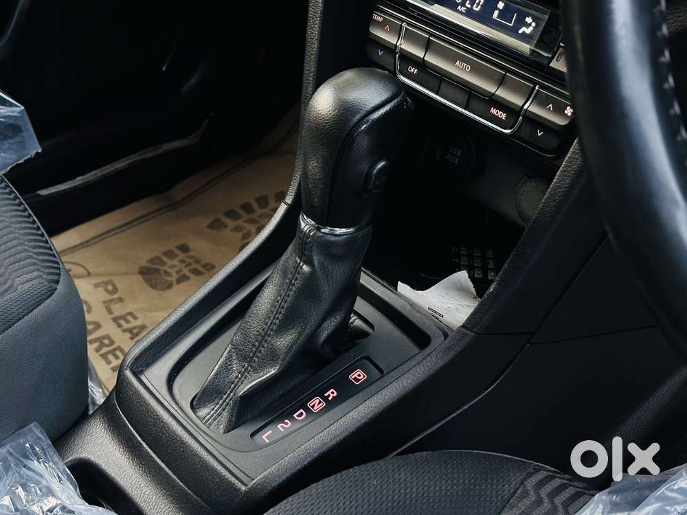 Maruti Suzuki Brezza Vxi At, 2022, Petrol