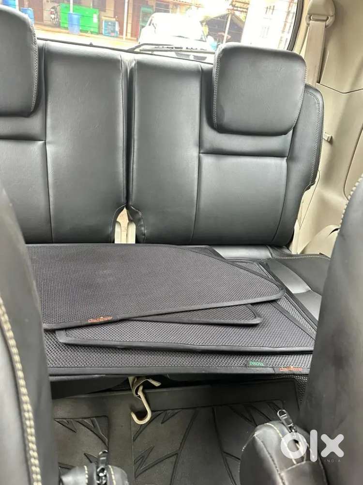 Toyota Innova 2015