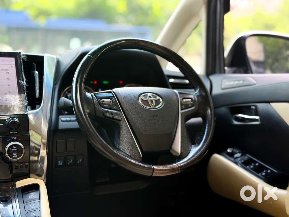 Toyota Vellfire Vip – Executive Lounge, 2021, Petrol