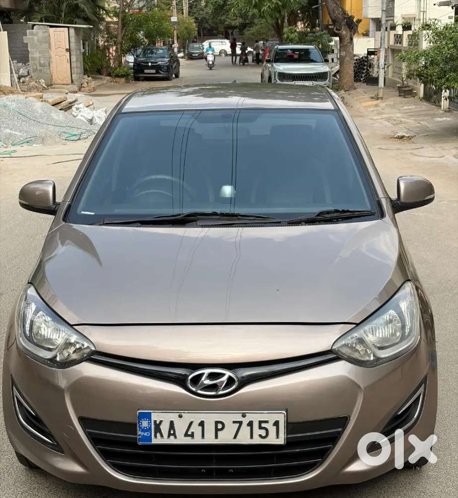Hyundai New I20 2012 Diesel 120000 Km