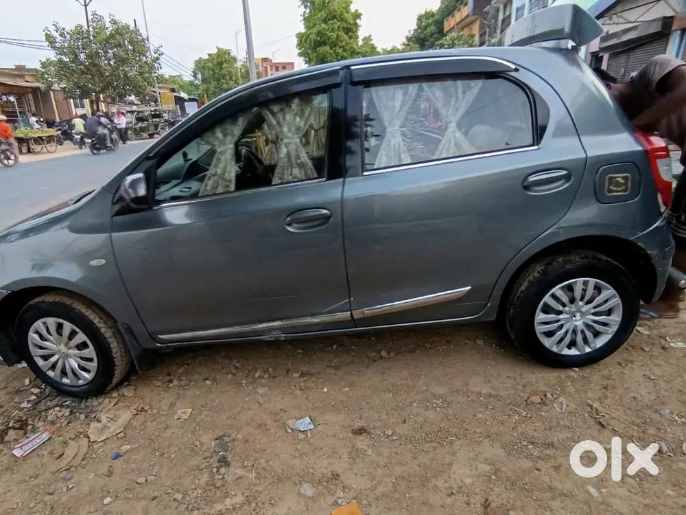 Good Condition, Single Hand Operated, All Five Wheels Are New( March)n