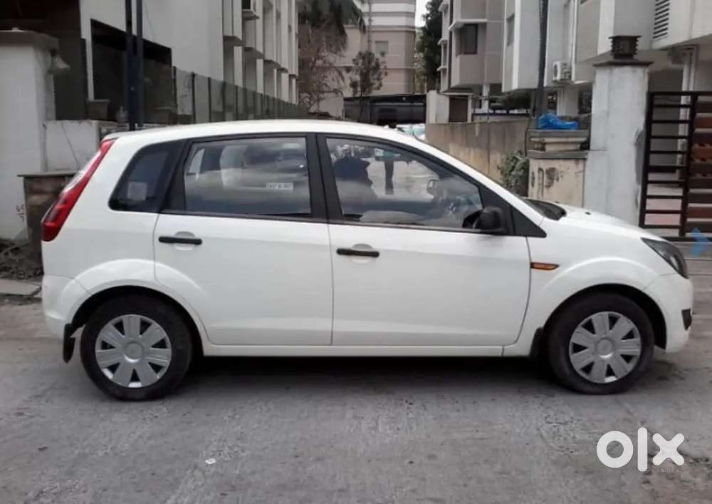 Ford Figo Petrol Zxi 2012
