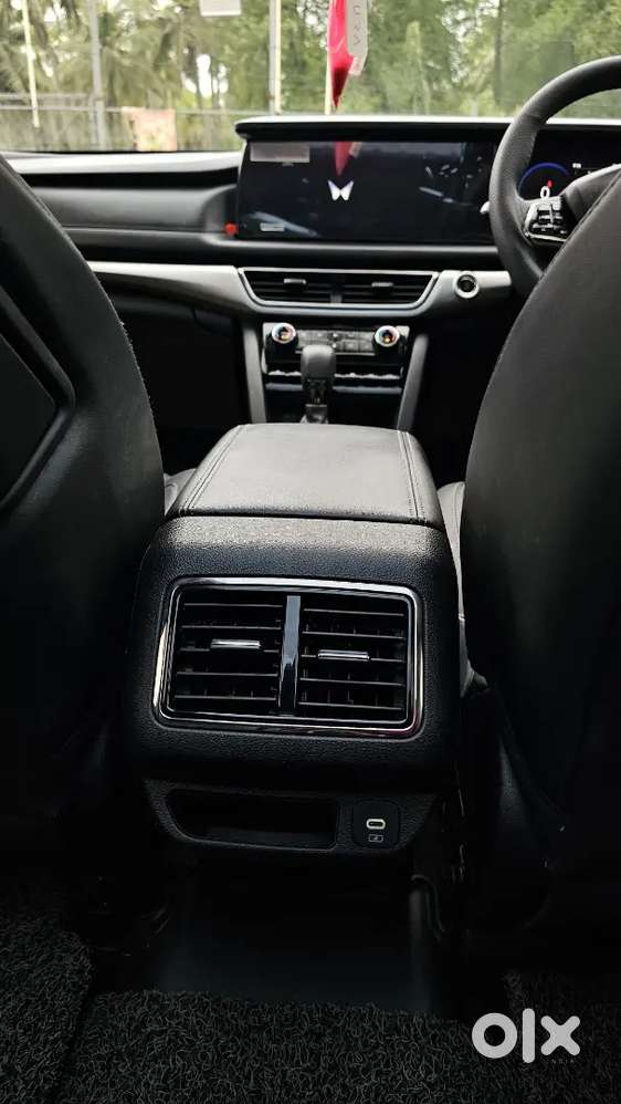 Xuv700 Ax7 L 2025 Black Edition
