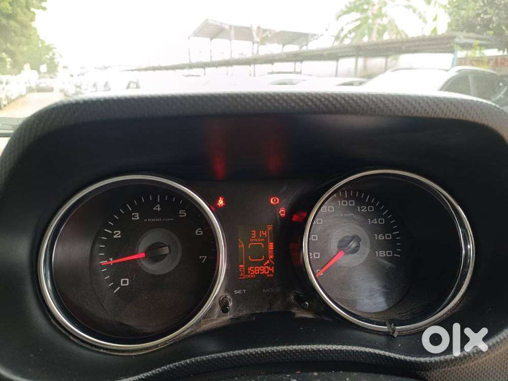 Mahindra Tuv 300 T8, 2017, Diesel
