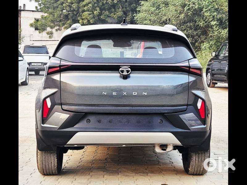 Tata Nexon Fearless  S 1.2 Revotron Petrol 6 Mt Dt, 2023, Petrol