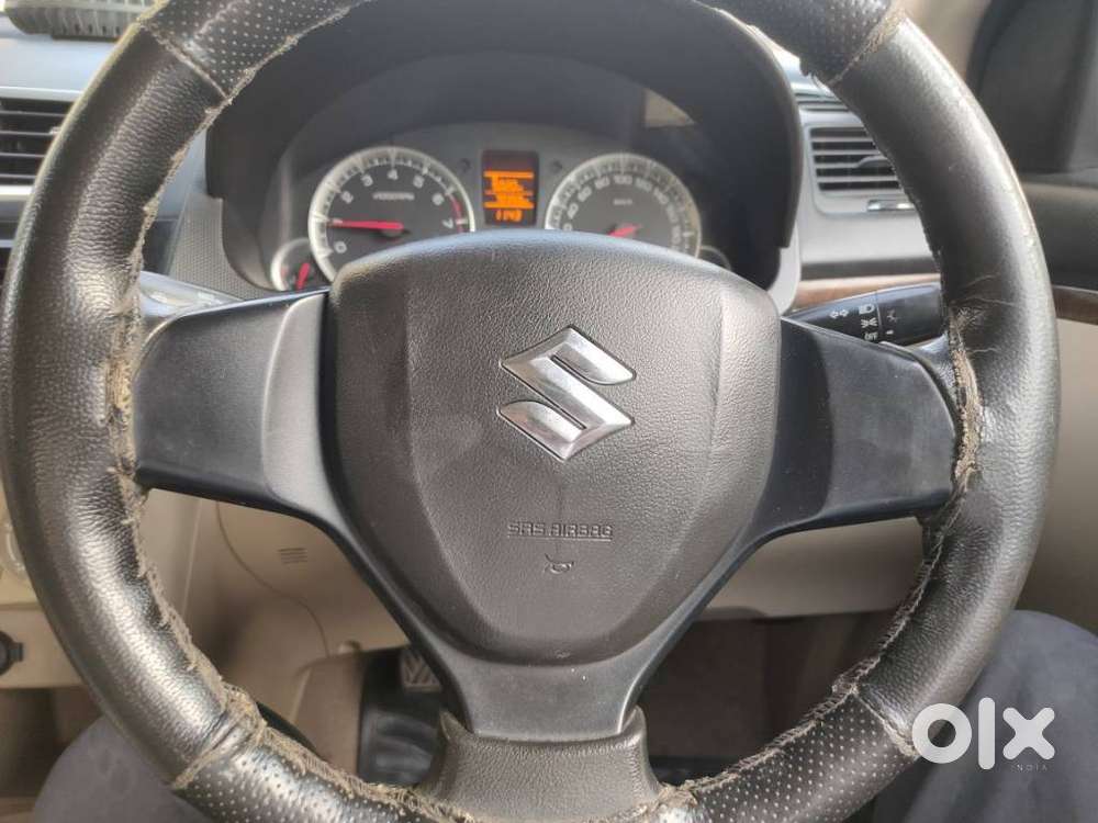 Maruti Suzuki Swift Dzire Vxi Optional, 2017, Petrol